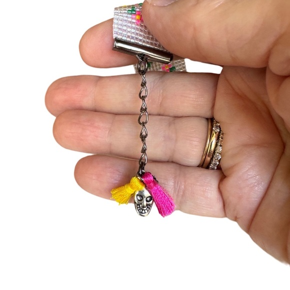Hand crafted Dia de Los Muertos beaded loom adjustable bracelet with skull charm - Picture 7 of 7